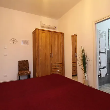 Penzion Holidays' La Spezia